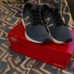 New Balance Gray-Blue Mesh Athletic Sneakers